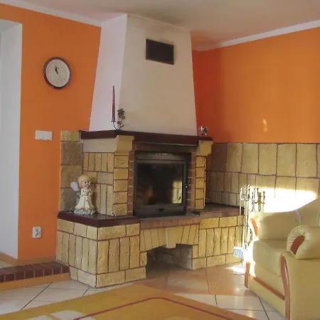 Spacious In With Pond בית נופש Stara Kamienica